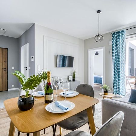 Warsaw Inside Airport & Business Premium Appartement Buitenkant foto