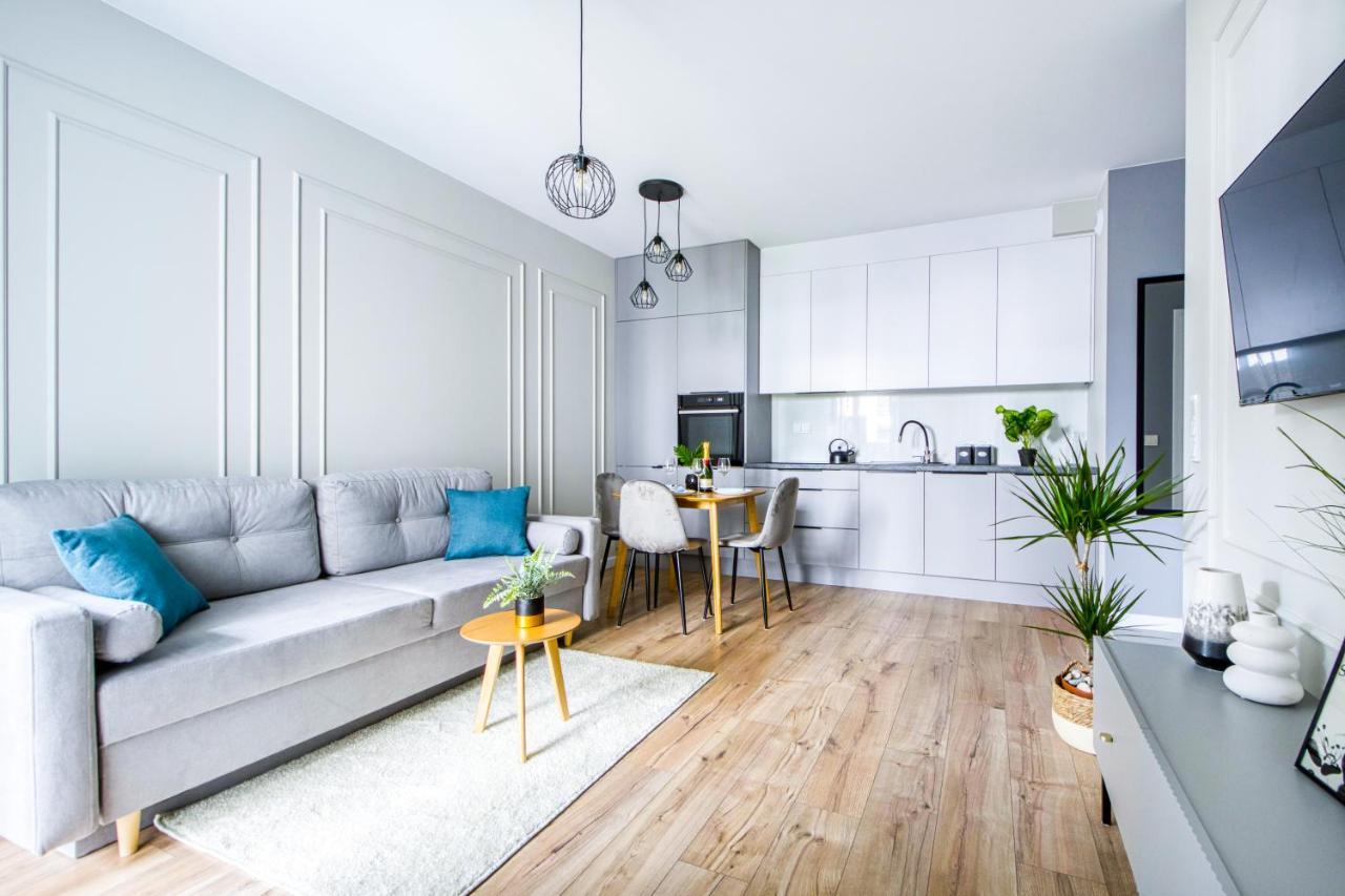 Warsaw Inside Airport & Business Premium Appartement Buitenkant foto